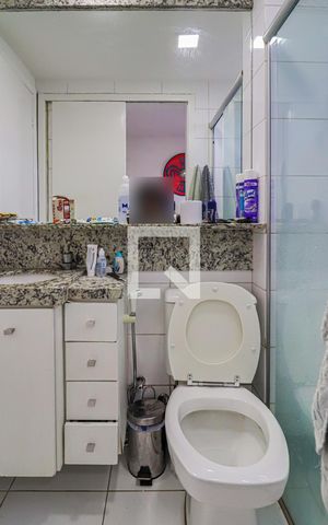 Apartamento à venda com 131m², 3 quartos e 2 vagas1 Andar - Banheiro dos Quarto 1 e 2
