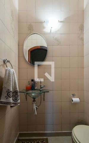 Casa à venda com 200m², 4 quartos e 2 vagasLavabo