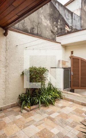 Casa à venda com 200m², 4 quartos e 2 vagasÁrea de Serviço