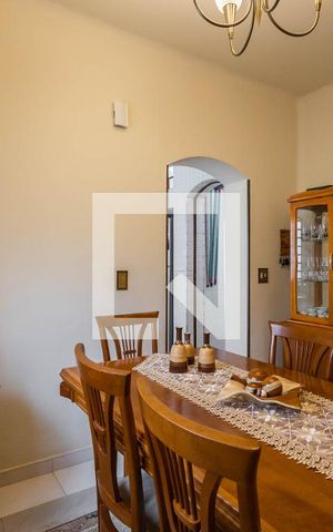 Casa à venda com 200m², 4 quartos e 2 vagasSala de Jantar