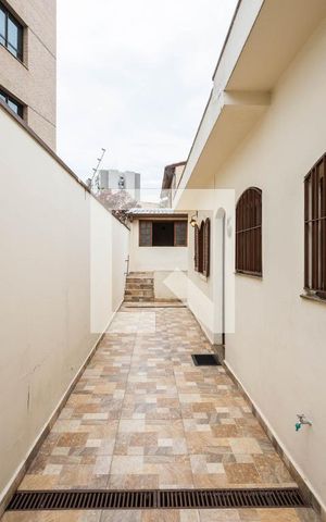 Casa à venda com 200m², 4 quartos e 2 vagasQuintal