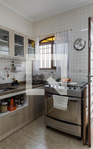 Casa à venda com 200m², 4 quartos e 2 vagasCozinha