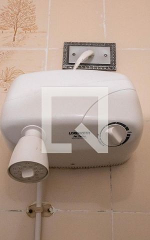 Casa à venda com 200m², 4 quartos e 2 vagasBanheiro 1