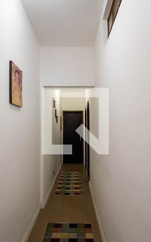 Casa à venda com 200m², 4 quartos e 2 vagasCorredor