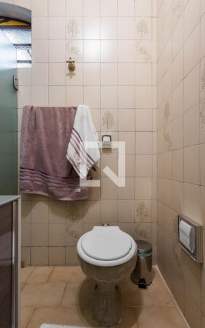 Casa à venda com 200m², 4 quartos e 2 vagasBanheiro 2