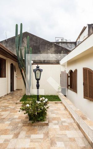 Casa à venda com 200m², 4 quartos e 2 vagasQuintal