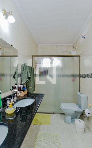 Casa à venda com 190m², 3 quartos e 3 vagasBanheiro da Suíte
