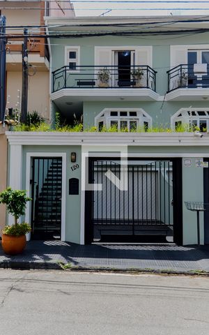 Casa à venda com 190m², 3 quartos e 3 vagasFachada