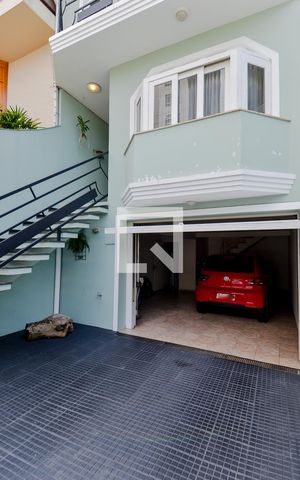 Casa à venda com 190m², 3 quartos e 3 vagasGaragem
