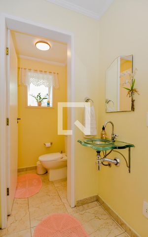 Casa à venda com 190m², 3 quartos e 3 vagasLavabo 