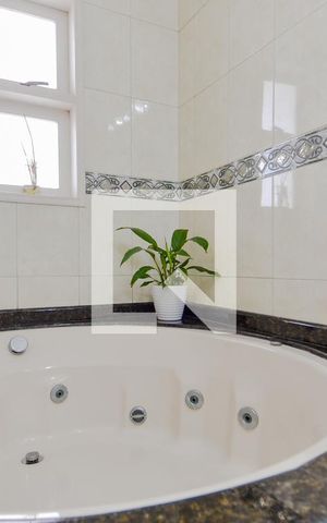 Casa à venda com 190m², 3 quartos e 3 vagasBanheiro da Suíte