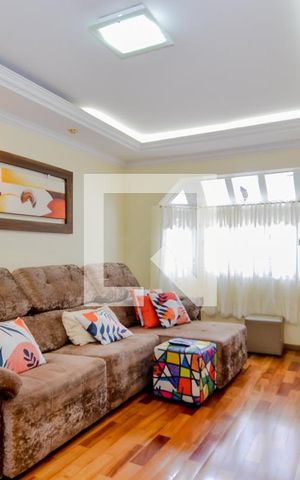 Casa à venda com 190m², 3 quartos e 3 vagasSala