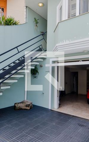 Casa à venda com 190m², 3 quartos e 3 vagasGaragem