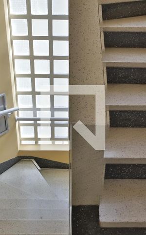 Apartamento para alugar com 73m², 2 quartos e 1 vagaÁrea Comum - Escadas para o Apartamento 