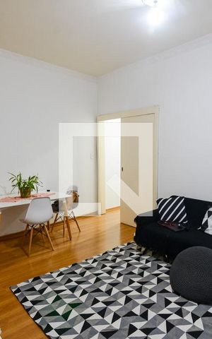 Apartamento à venda com 80m², 2 quartos e 1 vaga Apartamento à venda com 80m², 2 quartos e 1 vagaSala