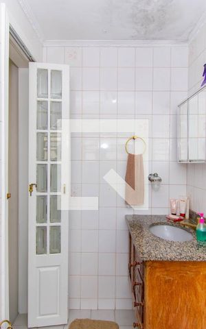 Casa à venda com 288m², 3 quartos e 2 vagas Casa à venda com 288m², 3 quartos e 2 vagasBanheiro da Suíte