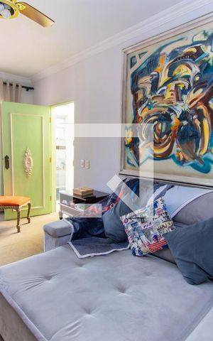 Casa à venda com 288m², 3 quartos e 2 vagas Casa à venda com 288m², 3 quartos e 2 vagasSala de TV