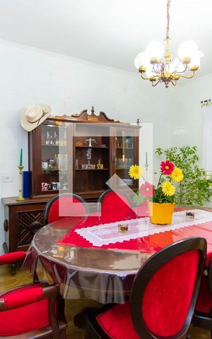Casa à venda com 288m², 3 quartos e 2 vagas Casa à venda com 288m², 3 quartos e 2 vagasSala de Jantar
