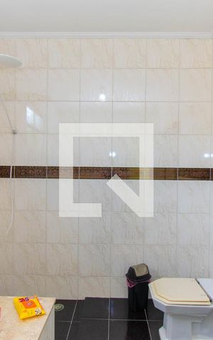 Casa à venda com 288m², 3 quartos e 2 vagas Casa à venda com 288m², 3 quartos e 2 vagasBanheiro 3