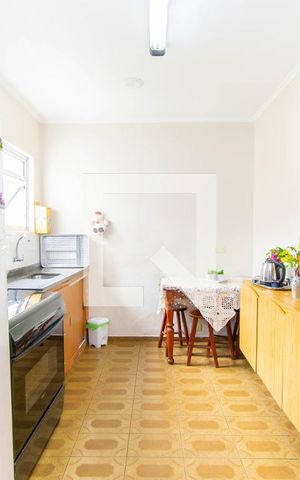 Casa à venda com 288m², 3 quartos e 2 vagas Casa à venda com 288m², 3 quartos e 2 vagasCozinha