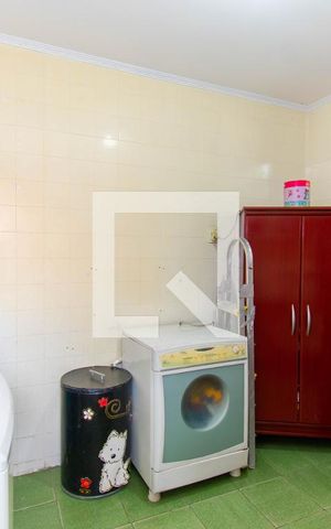 Casa à venda com 288m², 3 quartos e 2 vagas Casa à venda com 288m², 3 quartos e 2 vagasÁrea de Serviço