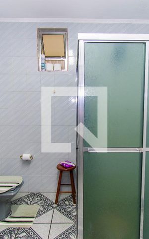 Casa à venda com 288m², 3 quartos e 2 vagas Casa à venda com 288m², 3 quartos e 2 vagasBanheiro 2