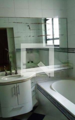 Casa à venda com 309m², 3 quartos e 6 vagas