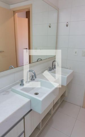Apartamento para alugar com 99m², 3 quartos e 2 vagasBanheiro da Suíte