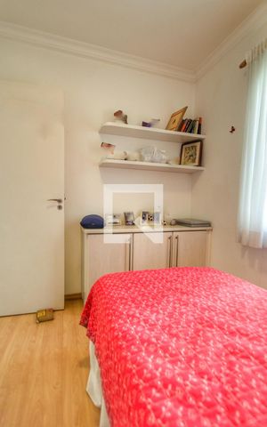 Casa de condomínio à venda com 260m², 4 quartos e 4 vagas Casa de condomínio à venda com 260m², 4 quartos e 4 vagasQuarto 2