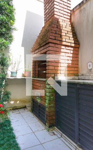 Casa de condomínio à venda com 260m², 4 quartos e 4 vagas Casa de condomínio à venda com 260m², 4 quartos e 4 vagasChurrasqueira