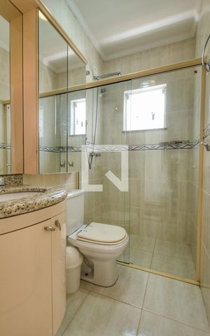 Casa de condomínio à venda com 260m², 4 quartos e 4 vagas Casa de condomínio à venda com 260m², 4 quartos e 4 vagasBanheiro