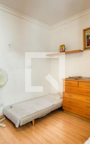Casa de condomínio à venda com 260m², 4 quartos e 4 vagas Casa de condomínio à venda com 260m², 4 quartos e 4 vagasQuarto 3
