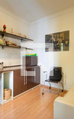 Casa de condomínio à venda com 260m², 4 quartos e 4 vagas Casa de condomínio à venda com 260m², 4 quartos e 4 vagasEscritório