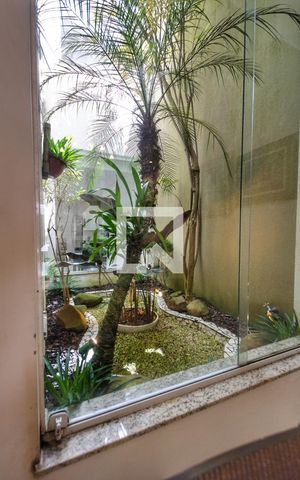 Casa de condomínio à venda com 260m², 4 quartos e 4 vagas Casa de condomínio à venda com 260m², 4 quartos e 4 vagasJardim de Inverno