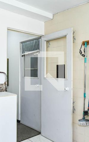 Casa à venda com 400m², 5 quartos e 4 vagas Casa à venda com 400m², 5 quartos e 4 vagasÁrea de Serviço