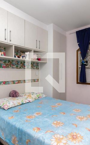 Casa à venda com 180m², 5 quartos e 3 vagas Casa à venda com 180m², 5 quartos e 3 vagasQuarto 2