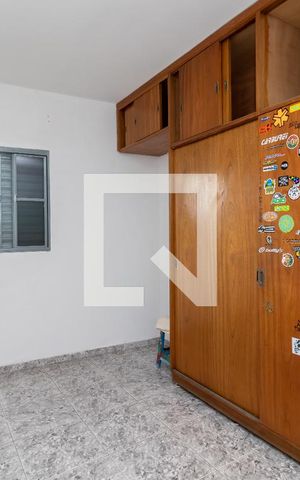 Casa à venda com 180m², 5 quartos e 3 vagas Casa à venda com 180m², 5 quartos e 3 vagasQuarto 2 - Casa 2