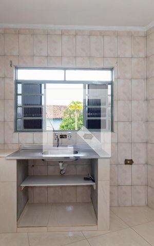 Casa à venda com 180m², 5 quartos e 3 vagas Casa à venda com 180m², 5 quartos e 3 vagasCozinha - Casa 2