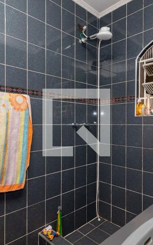 Casa à venda com 180m², 5 quartos e 3 vagas Casa à venda com 180m², 5 quartos e 3 vagasBanheiro da Suíte