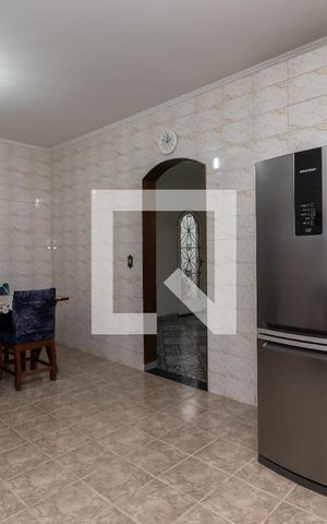Casa à venda com 180m², 5 quartos e 3 vagas Casa à venda com 180m², 5 quartos e 3 vagasCozinha