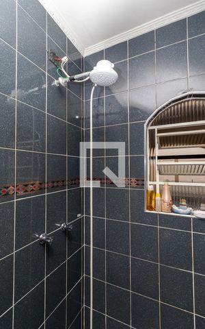 Casa à venda com 180m², 5 quartos e 3 vagas Casa à venda com 180m², 5 quartos e 3 vagasBanheiro da Suíte