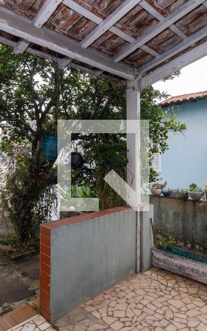 Casa à venda com 180m², 5 quartos e 3 vagas Casa à venda com 180m², 5 quartos e 3 vagasChurrasqueira