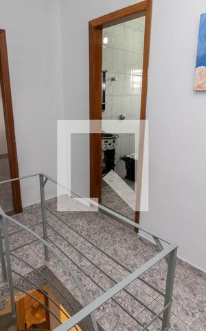 Casa à venda com 180m², 5 quartos e 3 vagas Casa à venda com 180m², 5 quartos e 3 vagasHall dos Quartos - Casa 2