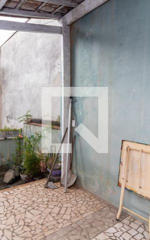 Casa à venda com 180m², 5 quartos e 3 vagas Casa à venda com 180m², 5 quartos e 3 vagasChurrasqueira