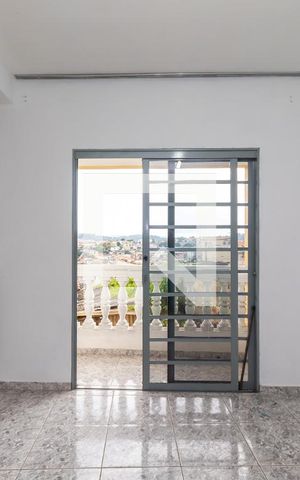 Casa à venda com 180m², 5 quartos e 3 vagas Casa à venda com 180m², 5 quartos e 3 vagasQuarto 1 - Casa 2