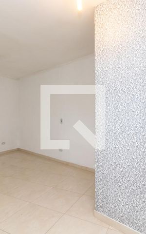 Casa à venda com 180m², 5 quartos e 3 vagas Casa à venda com 180m², 5 quartos e 3 vagasSala - Casa 2