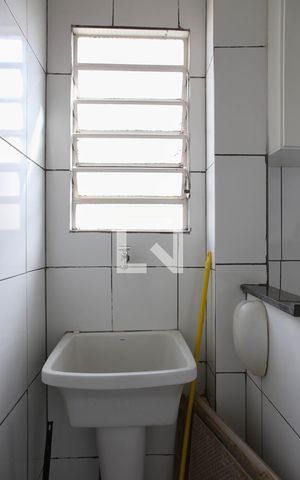 Apartamento para alugar com 45m², 2 quartos e sem vaga Apartamento para alugar com 45m², 2 quartos e sem vagaÁrea de Serviço