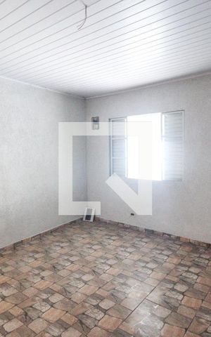 Casa para alugar com 40m², 1 quarto e sem vaga Casa para alugar com 40m², 1 quarto e sem vagaQuarto 1