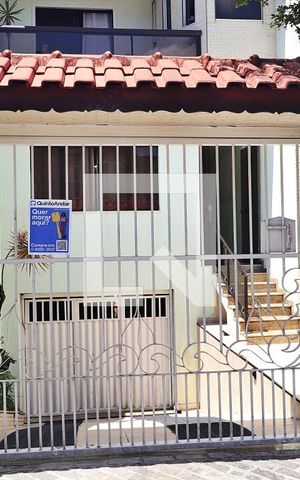 Casa à venda com 292m², 4 quartos e 5 vagasFachada