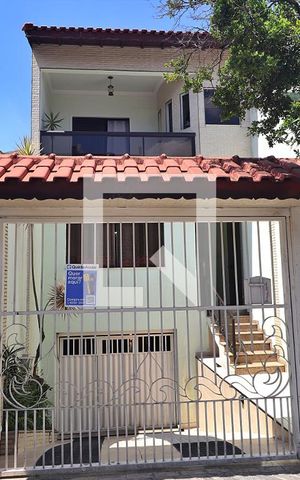 Casa à venda com 292m², 4 quartos e 5 vagasFachada